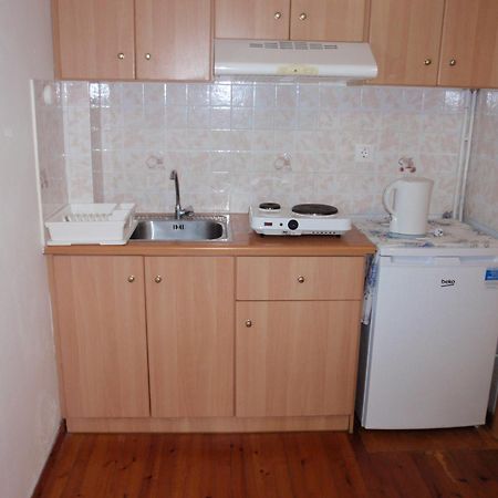 Vazakas Rooms Mytilene Exterior photo