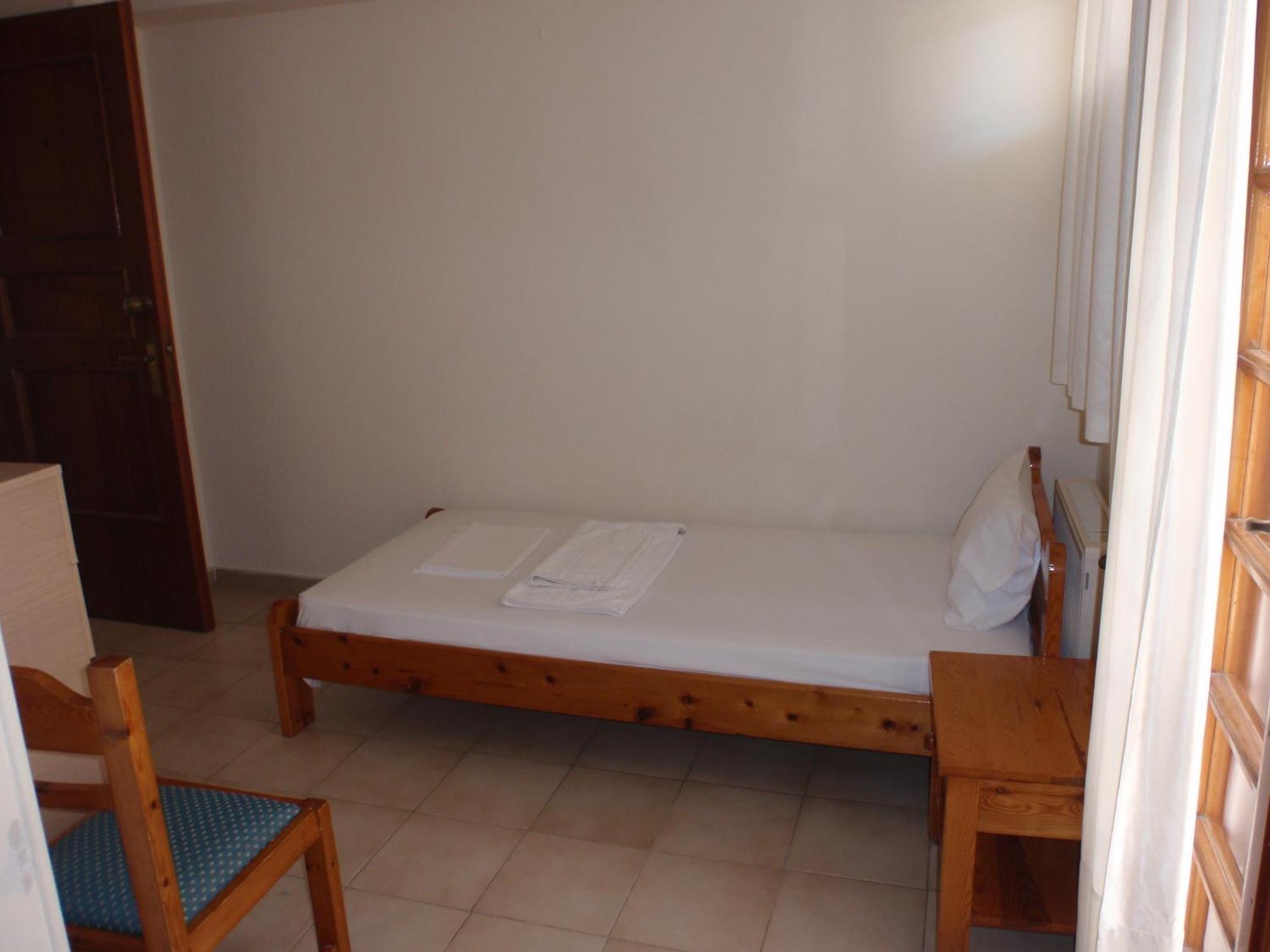 Vazakas Rooms Mytilene Exterior photo