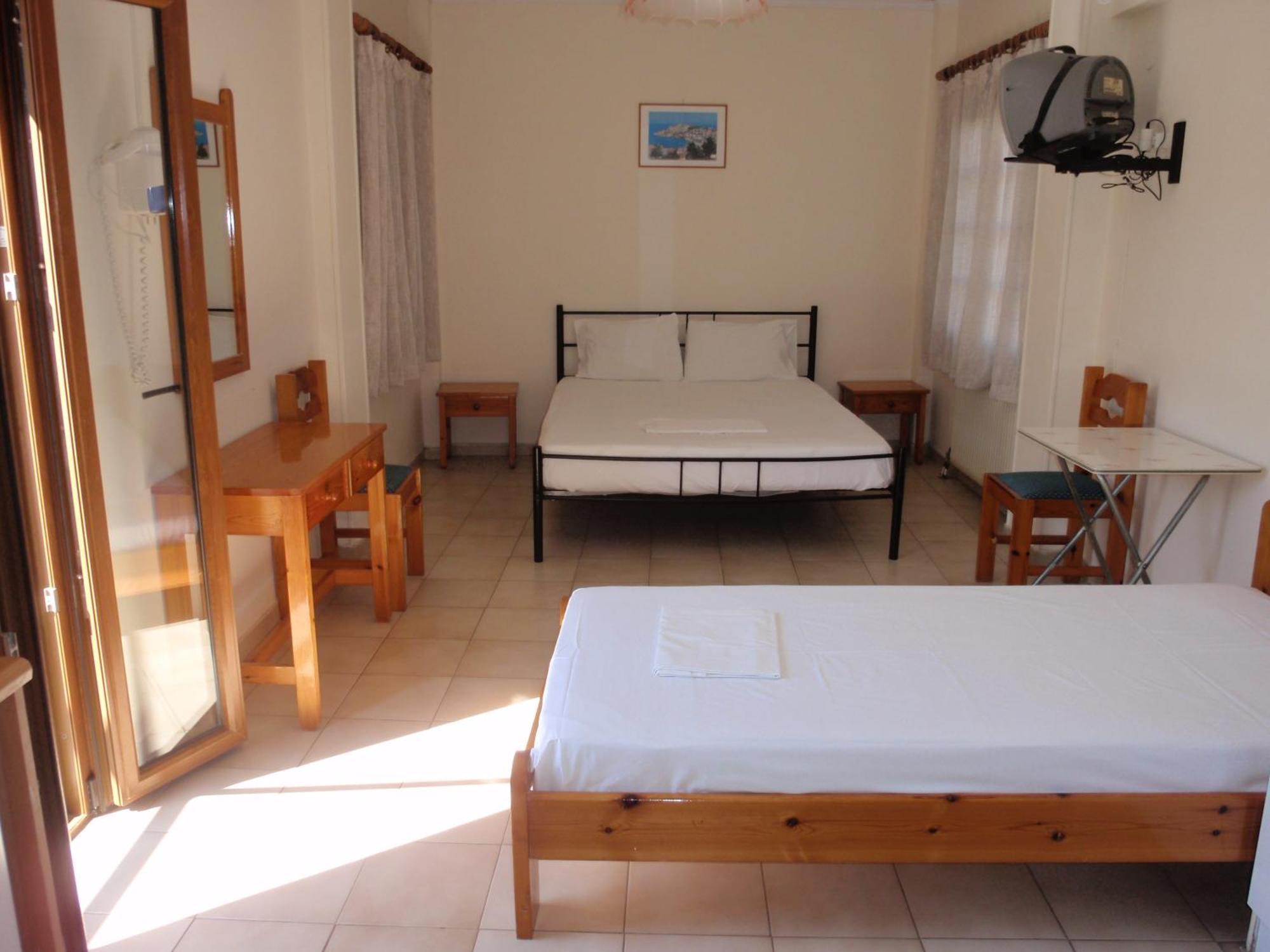 Vazakas Rooms Mytilene Exterior photo
