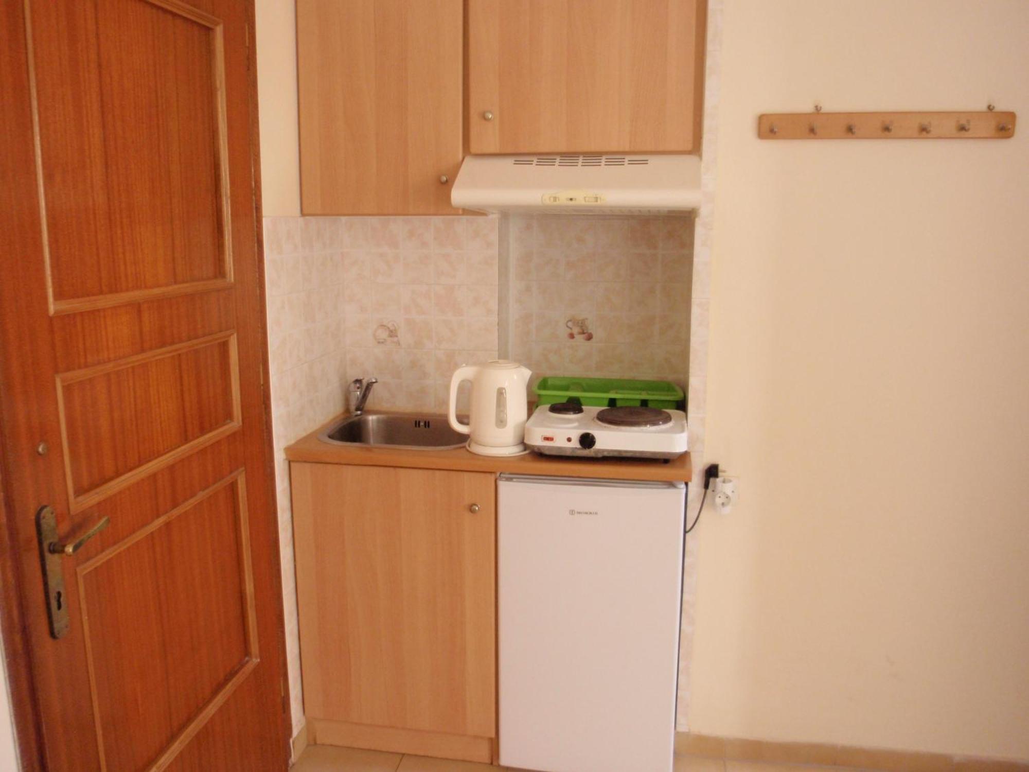 Vazakas Rooms Mytilene Exterior photo