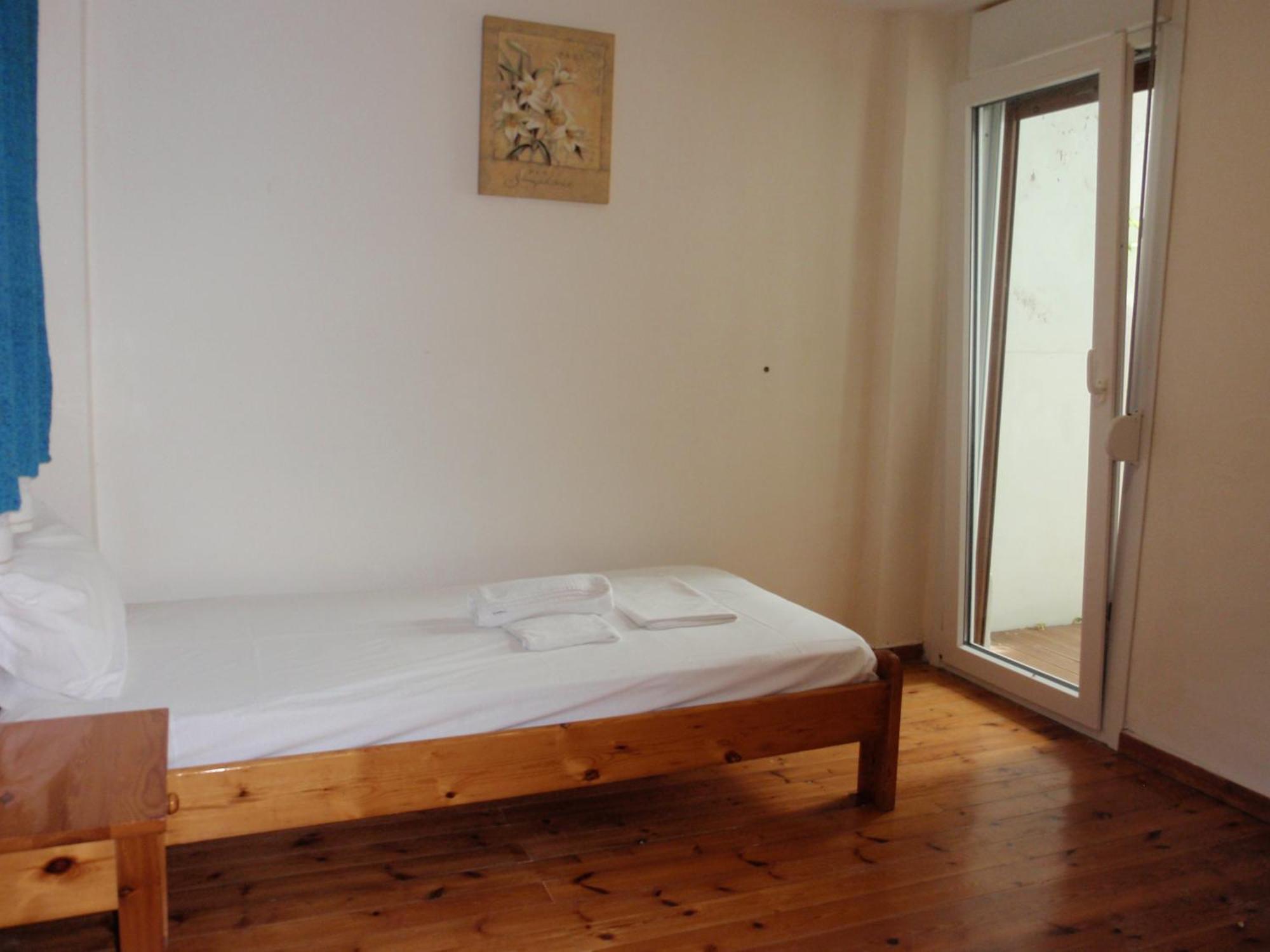 Vazakas Rooms Mytilene Exterior photo