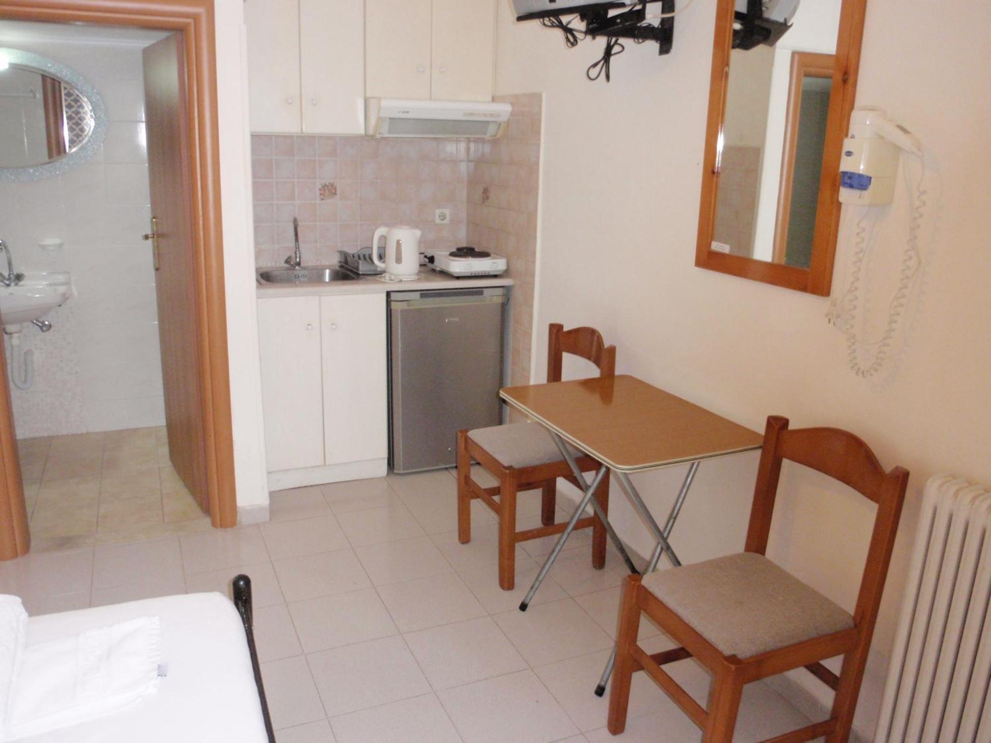 Vazakas Rooms Mytilene Exterior photo