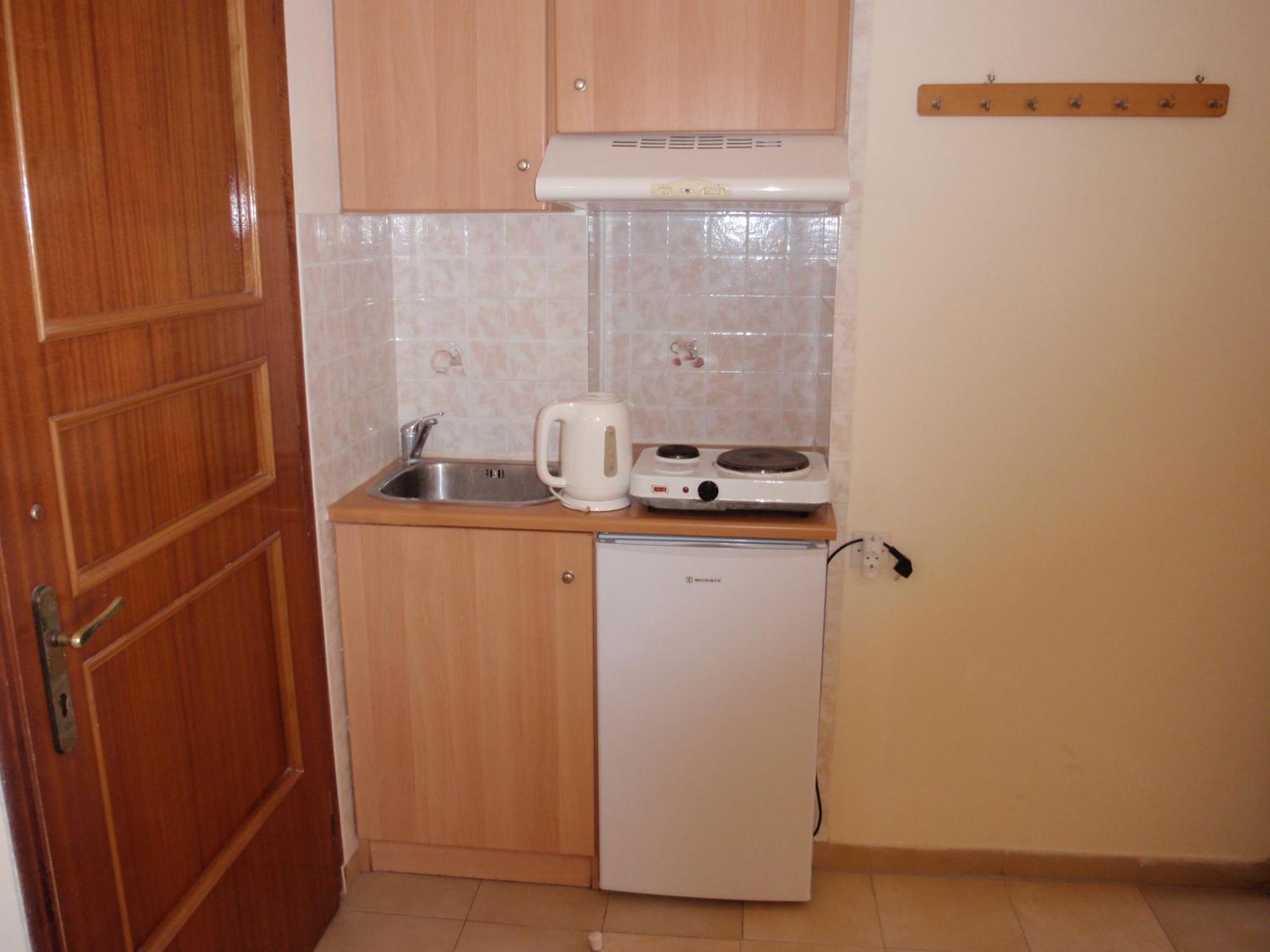 Vazakas Rooms Mytilene Exterior photo